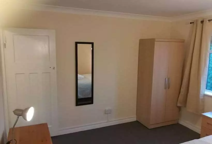 Majatalo Metrolets 1