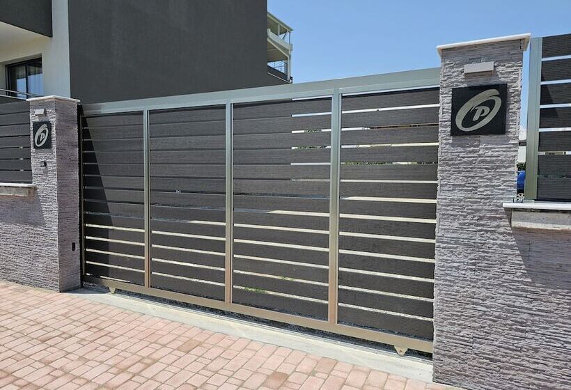 פנסיון Peloton Inn