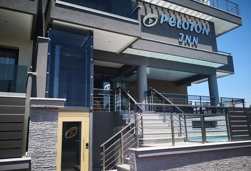 פנסיון Peloton Inn