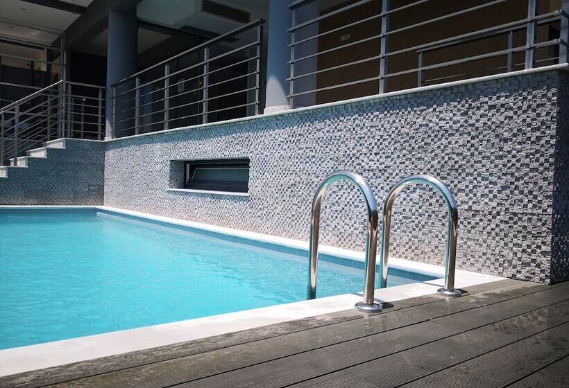 פנסיון Peloton Inn