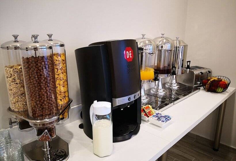 פנסיון Peloton Inn