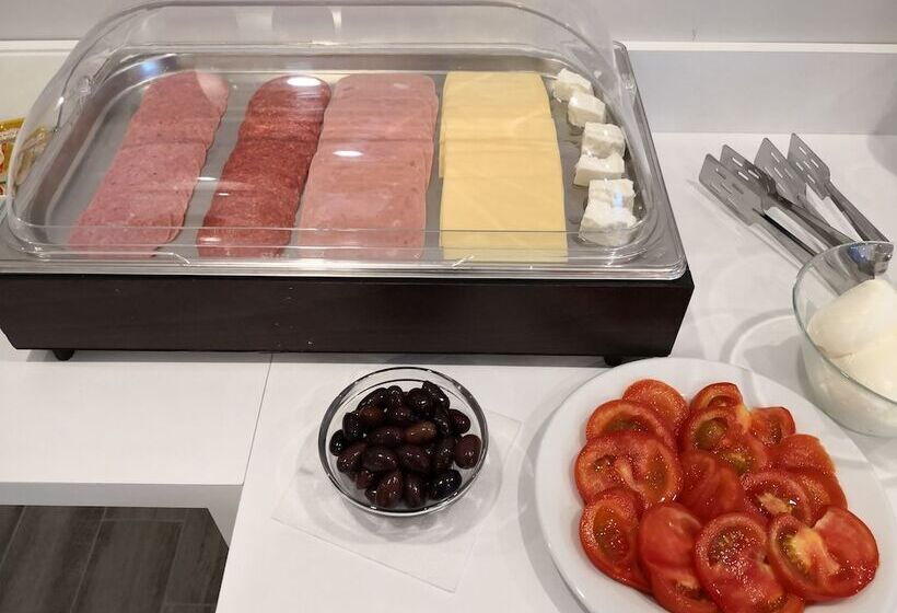 פנסיון Peloton Inn