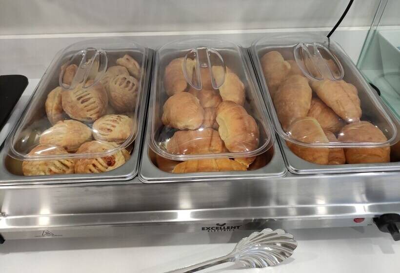 פנסיון Peloton Inn