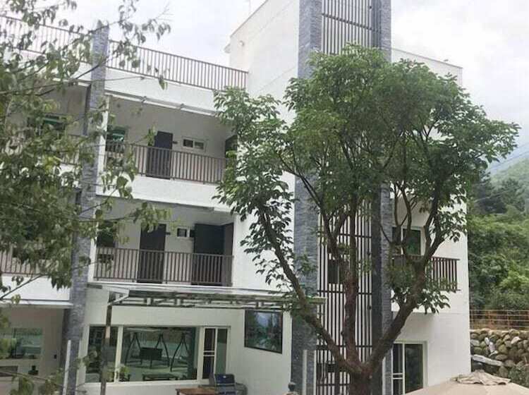 تختخواب و صبحانه Xitou Bi Xue Shan Lin Homestay