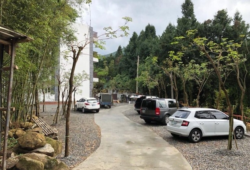 تختخواب و صبحانه Xitou Bi Xue Shan Lin Homestay