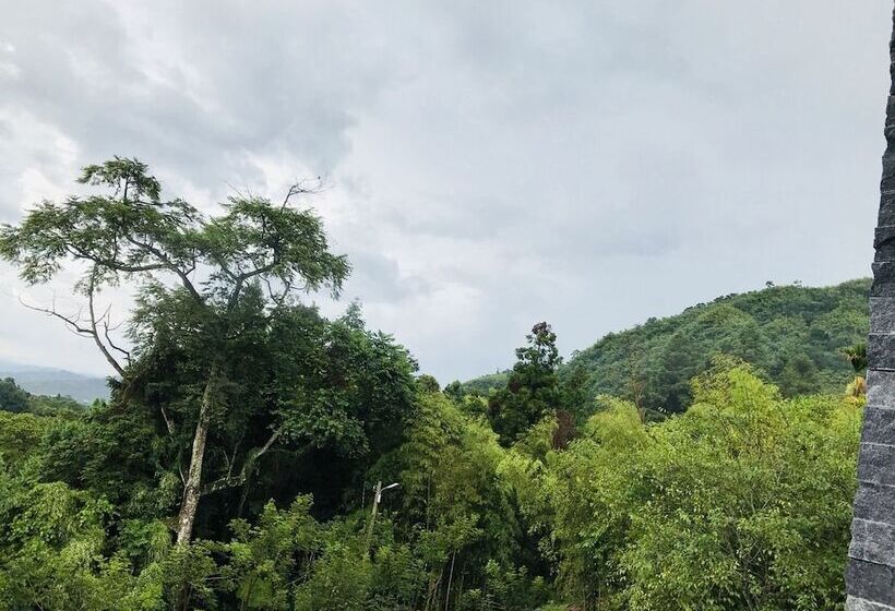 تختخواب و صبحانه Xitou Bi Xue Shan Lin Homestay