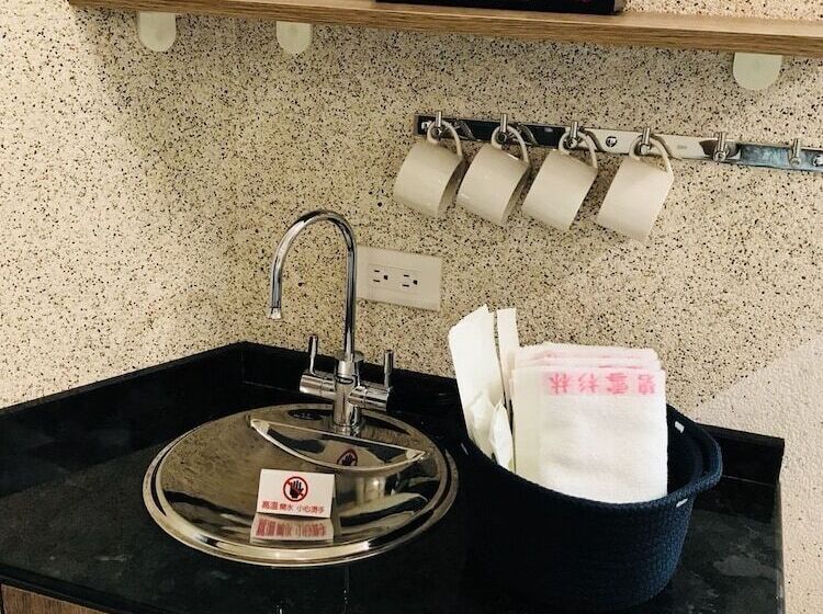 تختخواب و صبحانه Xitou Bi Xue Shan Lin Homestay