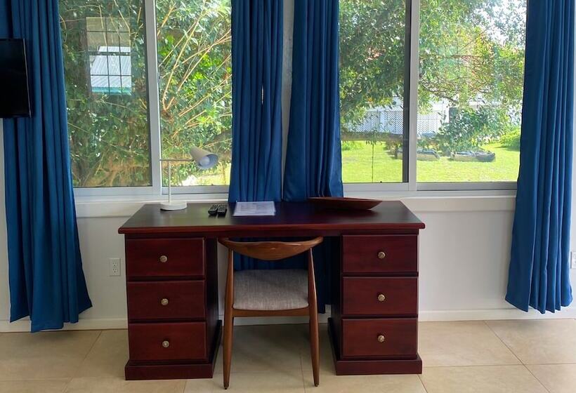 Harbour View Boutique Hotel & Wellness Retreat