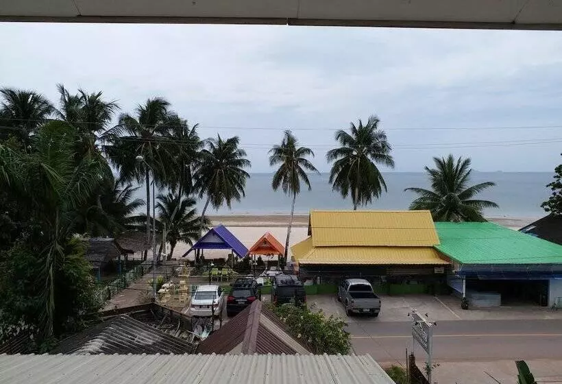 Hotelli Hostel Beach Pirates Terrace