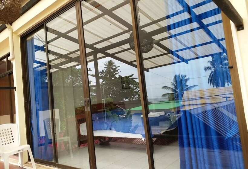 Szálloda Hostel Beach Pirates Terrace