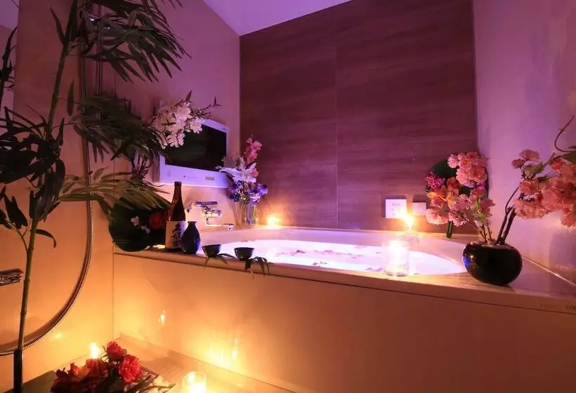 Hotelli Riraku   Adult Only