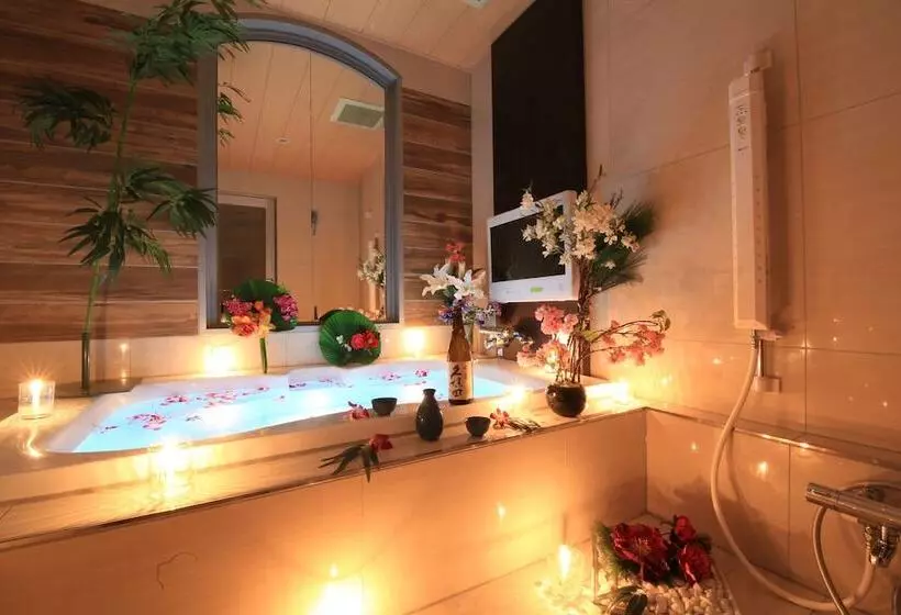 Hotelli Riraku   Adult Only