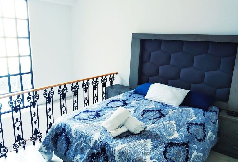 هتل Suites Sevilla