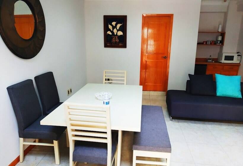 هتل Suites Sevilla