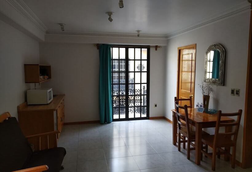 هتل Suites Sevilla