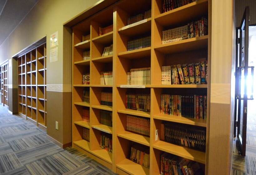 Kumamoto Capsule Hotel   Hostel, Caters To Men