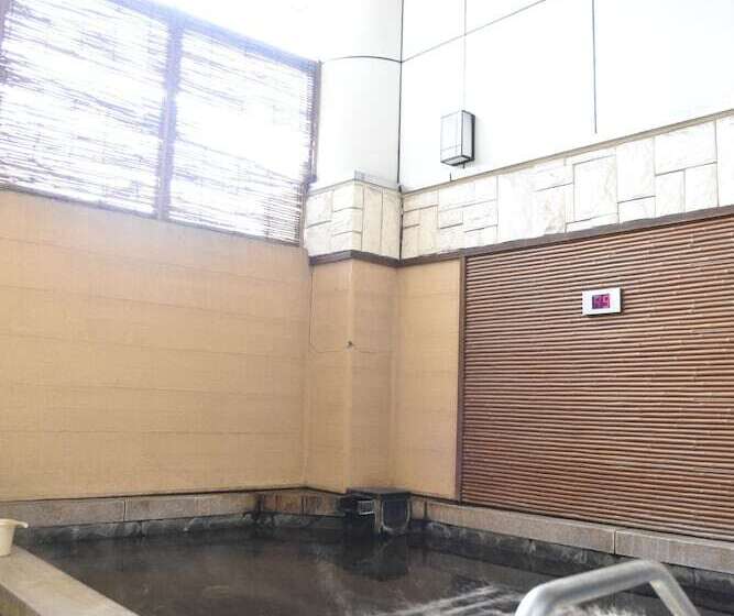 Kumamoto Capsule Hotel   Hostel, Caters To Men