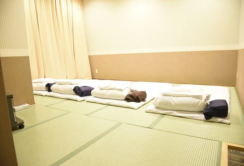 Kumamoto Capsule Hotel   Hostel, Caters To Men