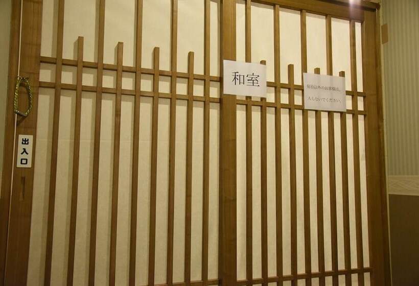 Kumamoto Capsule Hotel   Hostel, Caters To Men