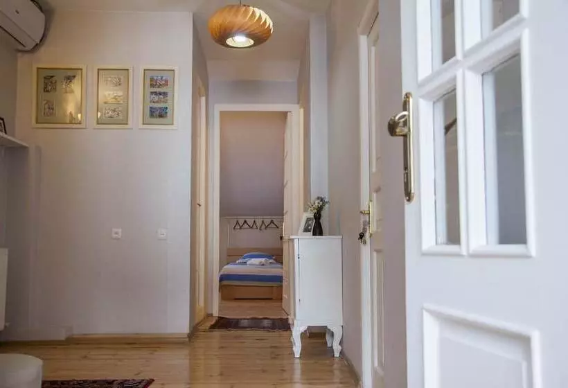پانسیون Guest House Lile