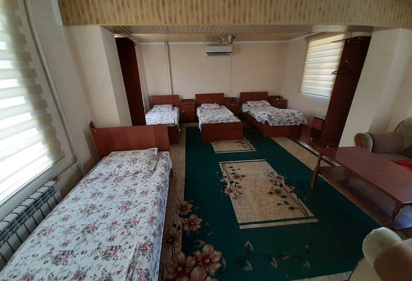 پانسیون Hostel Nur