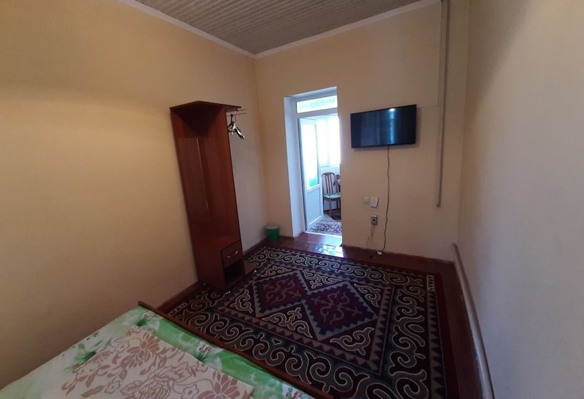 پانسیون Hostel Nur