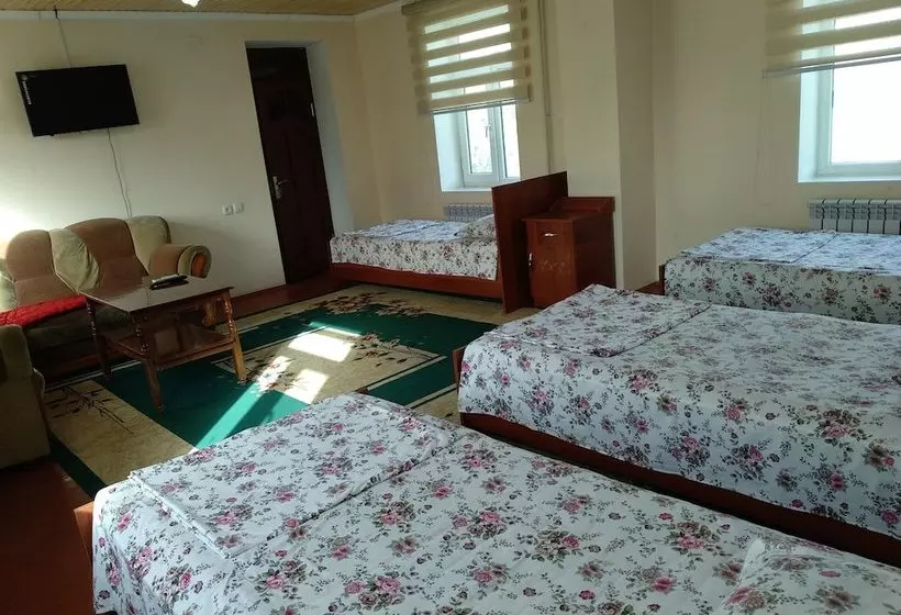 پانسیون Hostel Nur