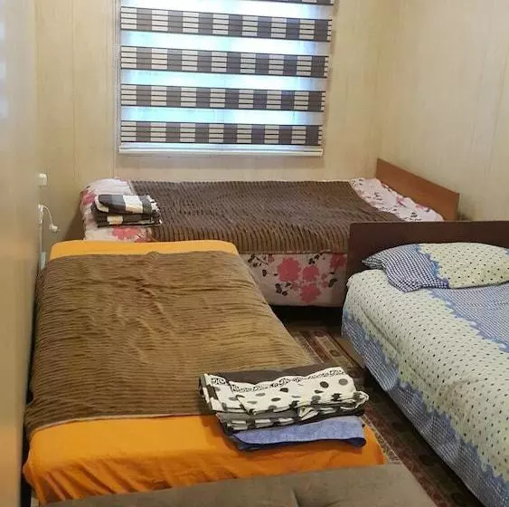 پانسیون Hostel Nur