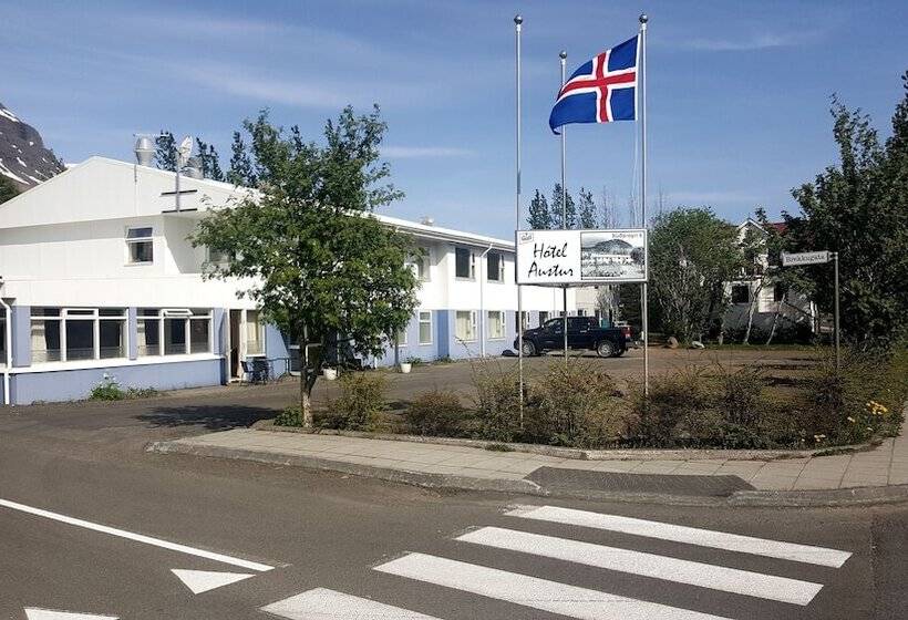 هتل Austur