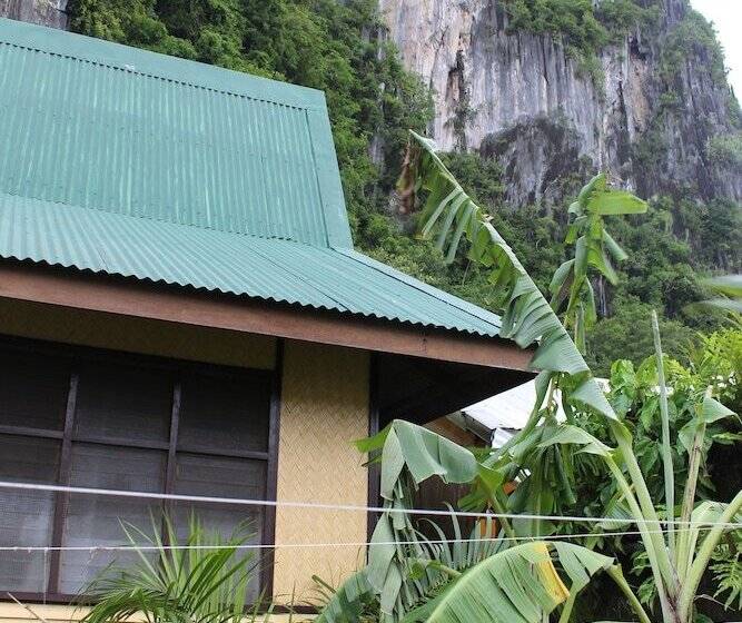 ホテル Cliffside Cottages