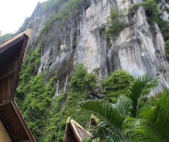 ホテル Cliffside Cottages