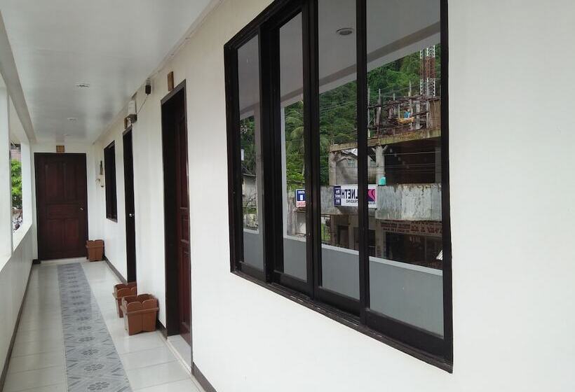 ホテル Cliffside Cottages