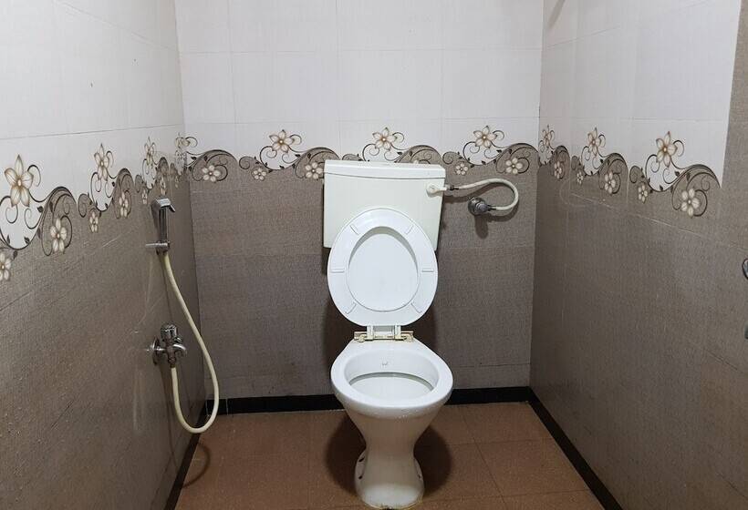 Отель Hexa Sai Residency