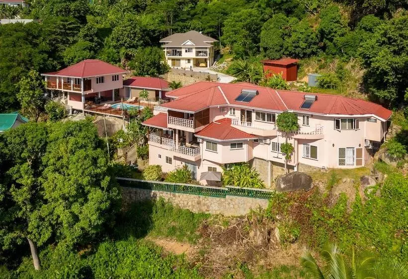 ペンション Glacis Heights Villa