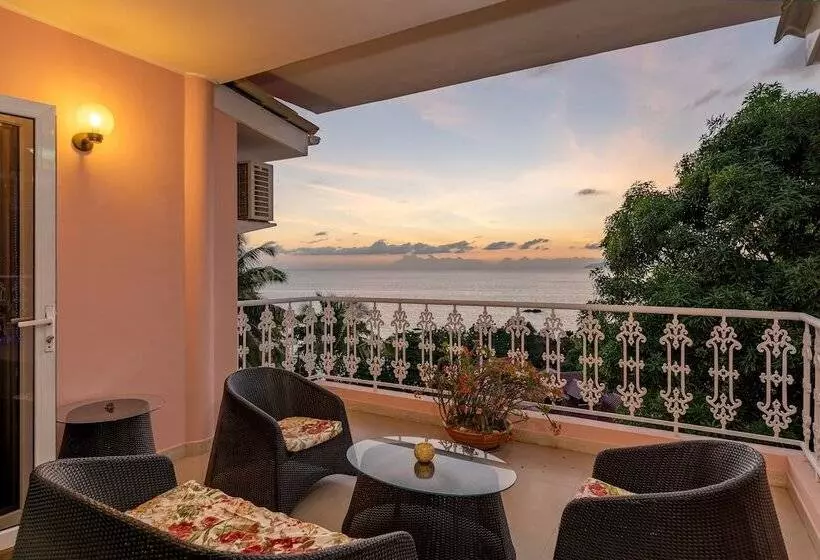 ペンション Glacis Heights Villa