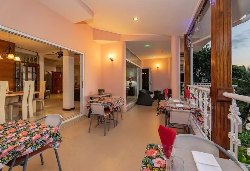 ペンション Glacis Heights Villa