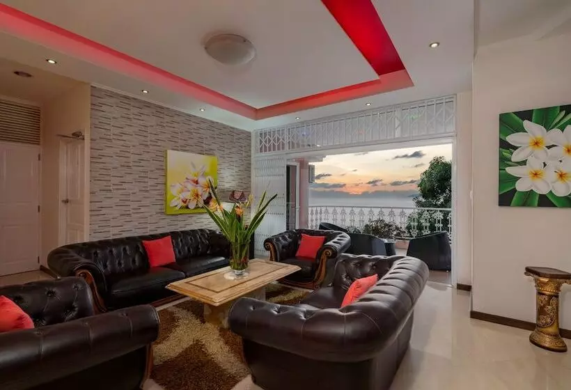 ペンション Glacis Heights Villa