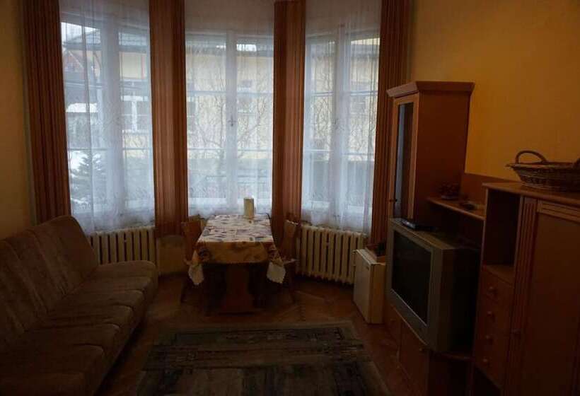 پانسیون Jambur