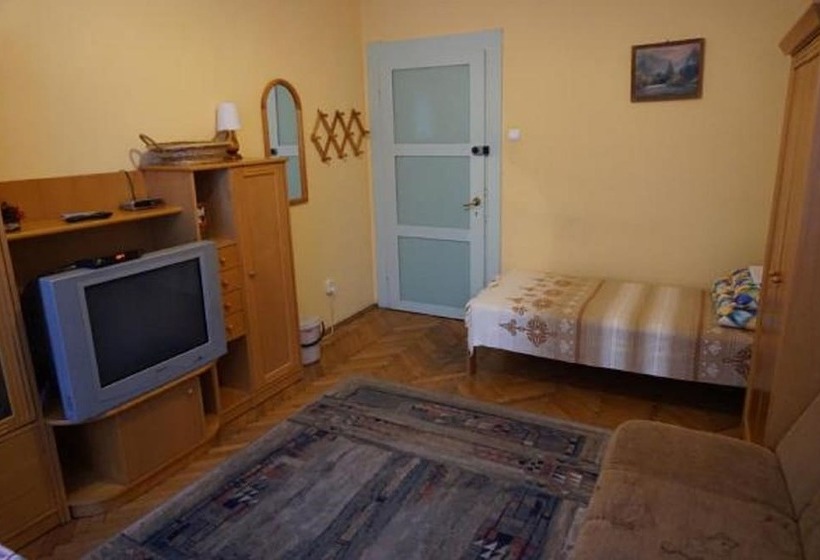 پانسیون Jambur