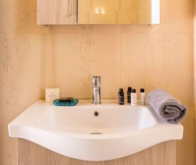 ペンション Moraitis Mansion