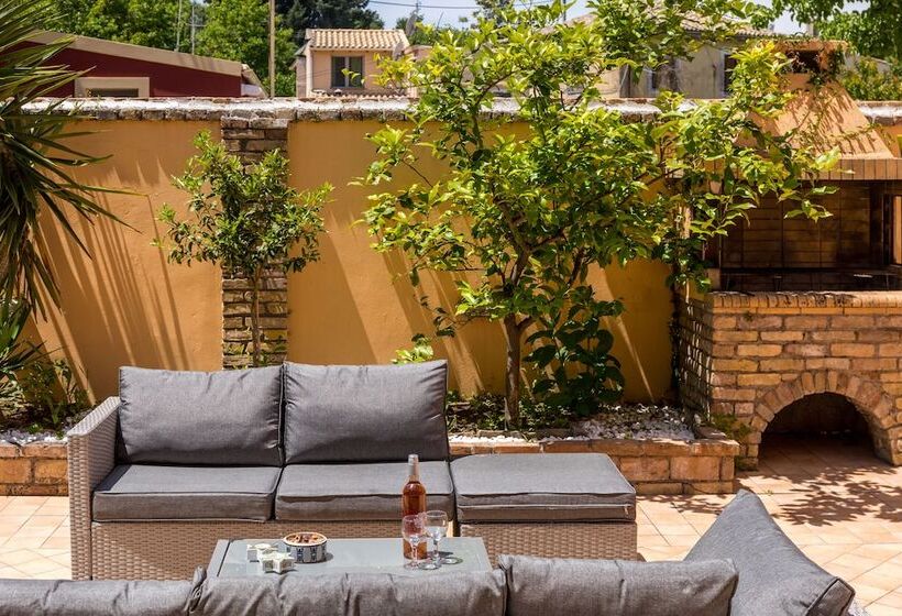 بنسيون Moraitis Mansion