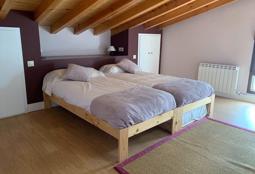 بنسيون Paraje Navazos