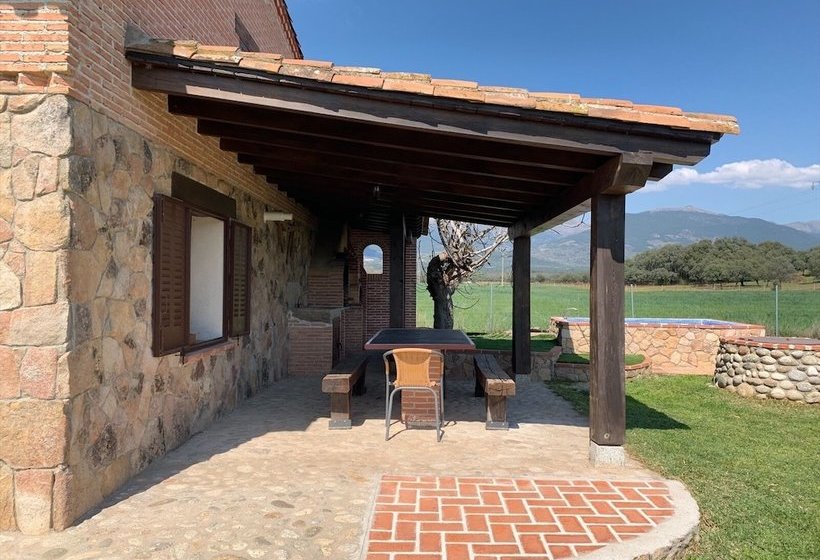 بنسيون Paraje Navazos