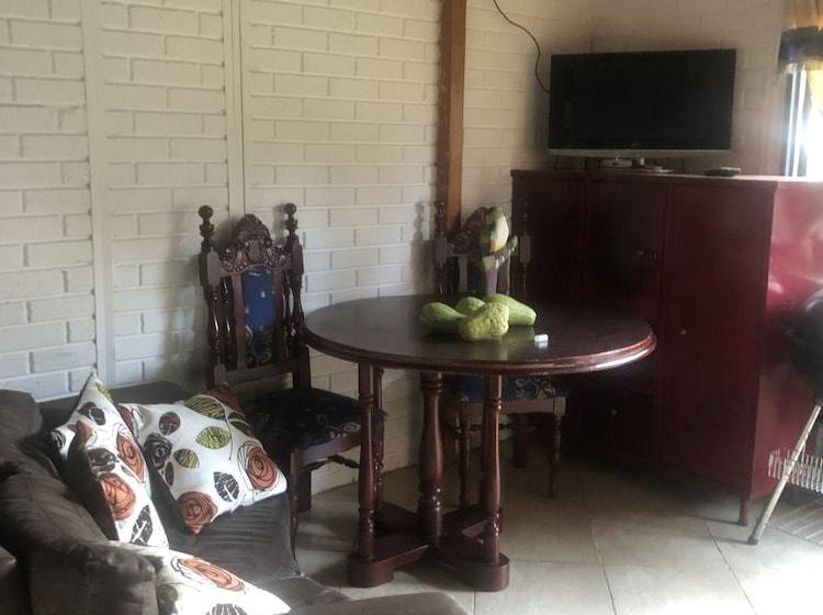 פנסיון Villa Lucy