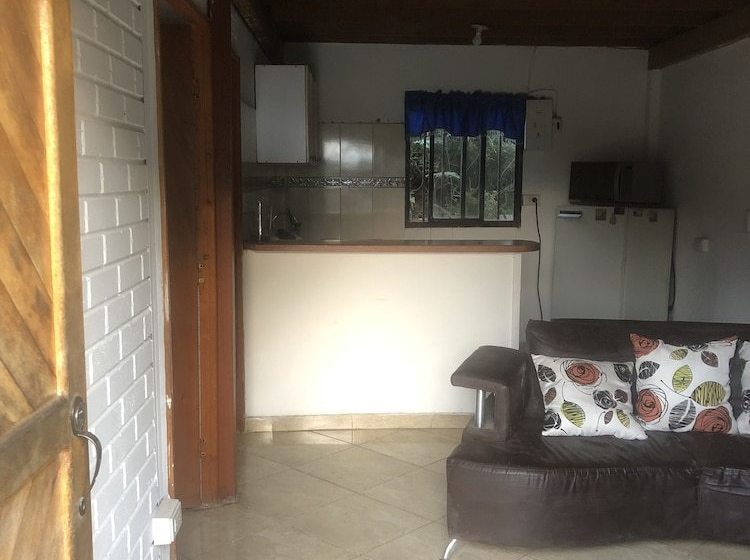 פנסיון Villa Lucy