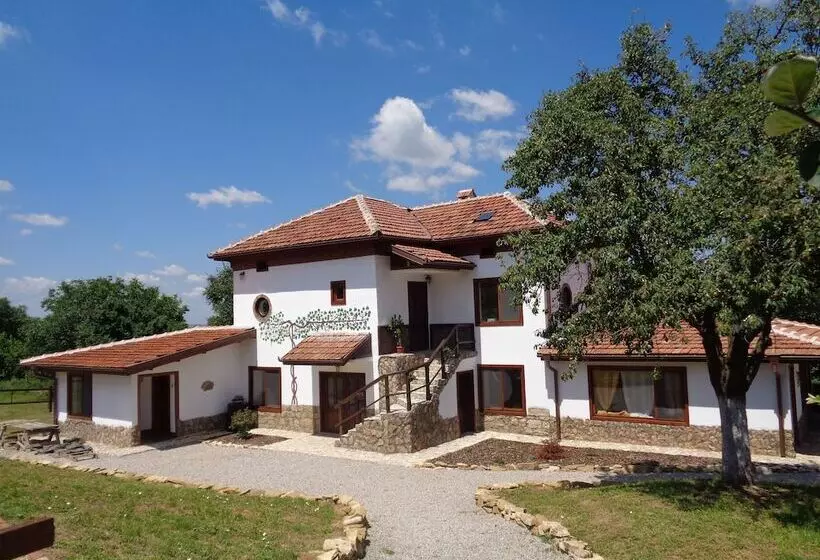 Majatalo Villa Pizzutti