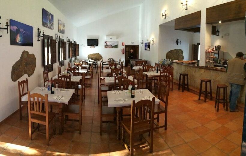 فندق Camping Valdearenas