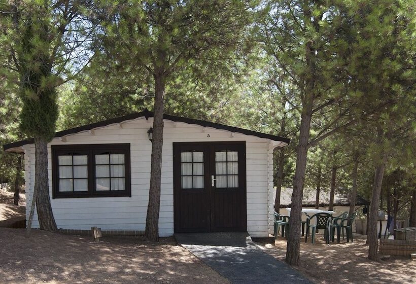 فندق Camping Valdearenas