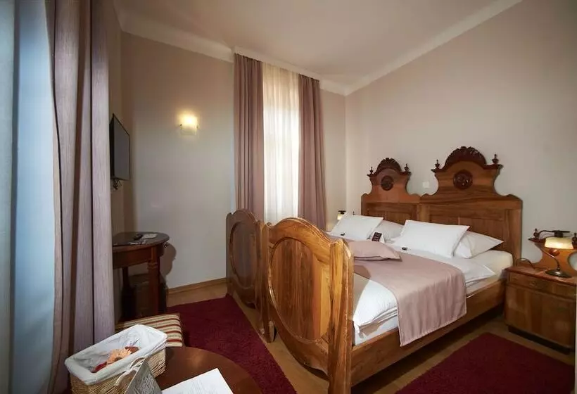 ペンション Sobe Bernarda