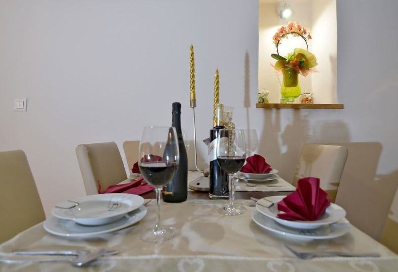 بنسيون Sobe Bernarda